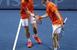 LOL赛事-美网翻盘戴维斯杯，蒂姆扛起全队