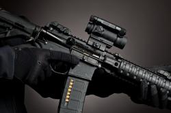 LOL决赛-马克西关键球斩杀悬念！雄鹿提前三节终结魔术幻想