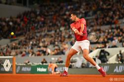 LOL决赛-西班牙选手意志坚定，成功晋级