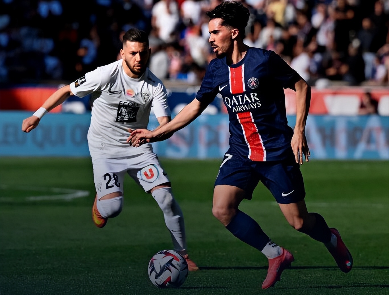 关于巴黎圣日耳曼惊险经历,最终赢得胜利的信息 关于巴黎圣日耳曼惊险经历,最终赢得胜利的信息