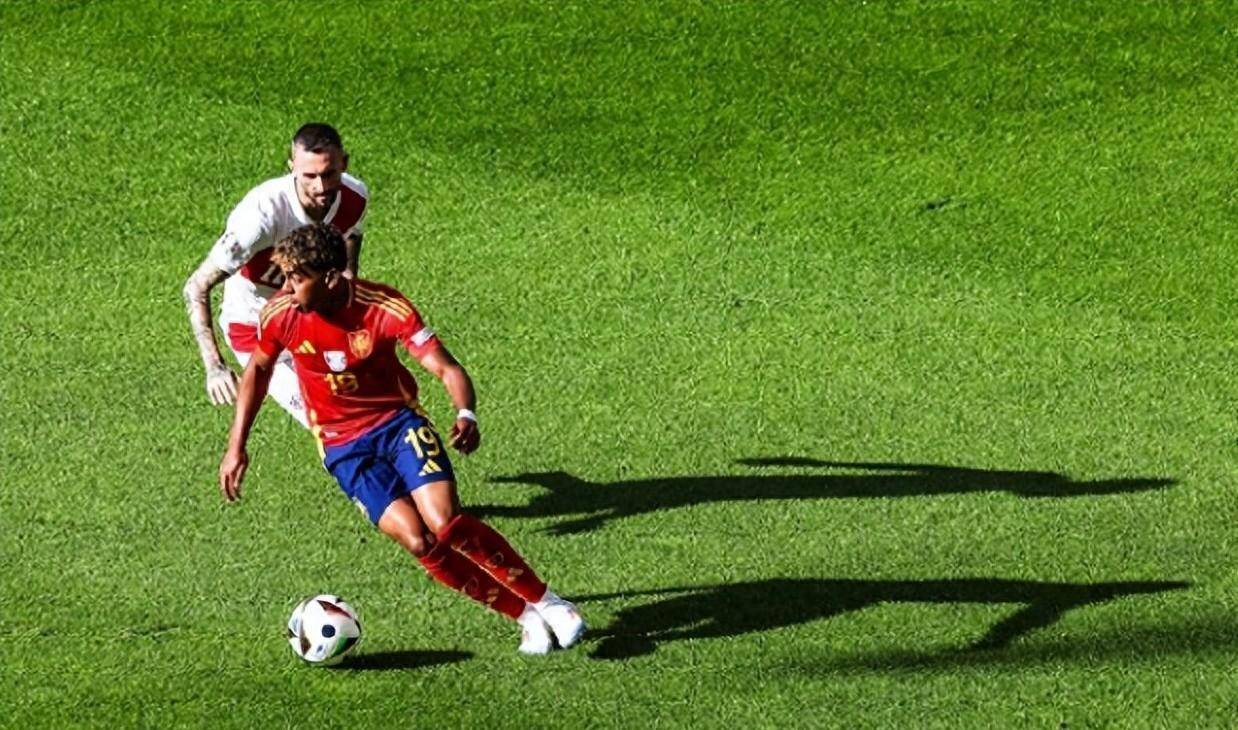 欧洲足球盛事引发球迷狂热，球队备战进行中的简单介绍