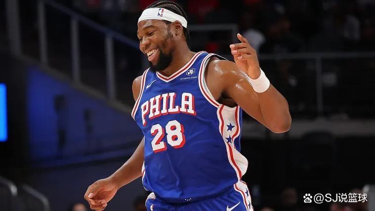 马刺后卫突破纪录，成为焦点