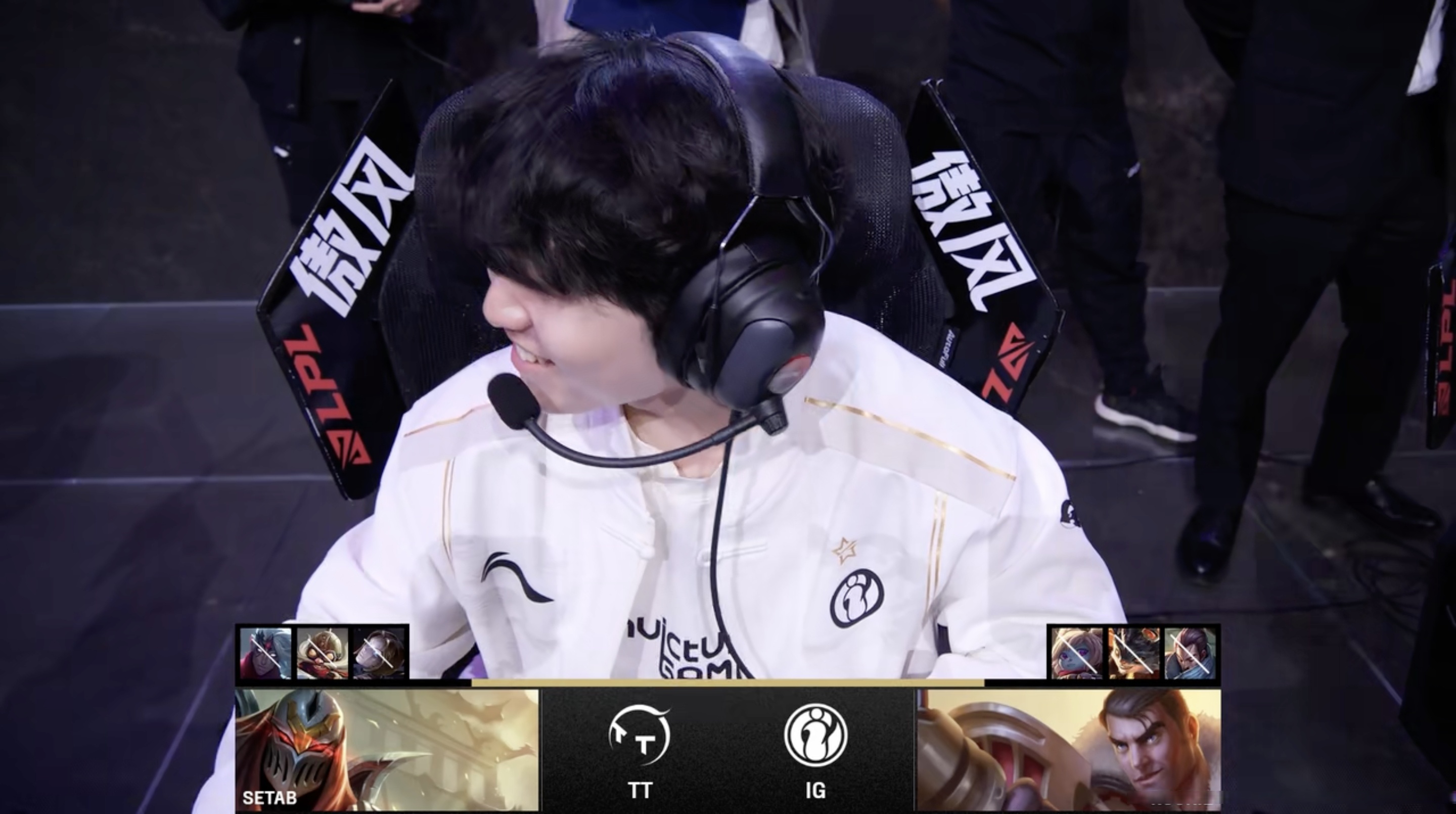 PSG翻盘C9,Doinb拿下关键大龙宿命之战2025世界赛,强势挺进下一轮的简单介绍 PSG翻盘C9,Doinb拿下关键大龙宿命之战2025世界赛,强势挺进下一轮的简单介绍