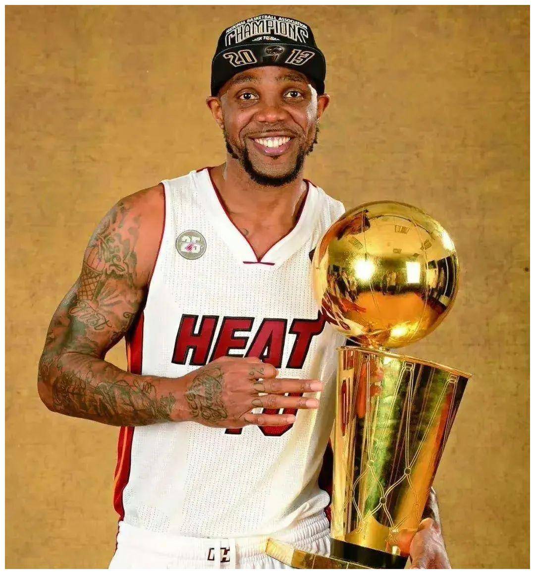 篮板王重返巅峰,再登全明星宝座 篮板王重返巅峰,再登全明星宝座