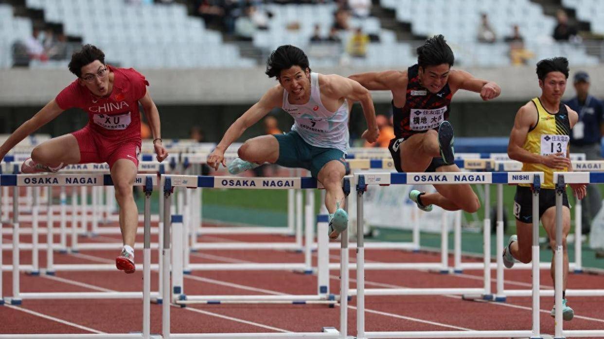 田径选手刷新世界纪录，震撼全场