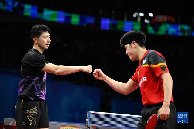 英格兰队轻取德国队，马龙带队取胜的简单介绍