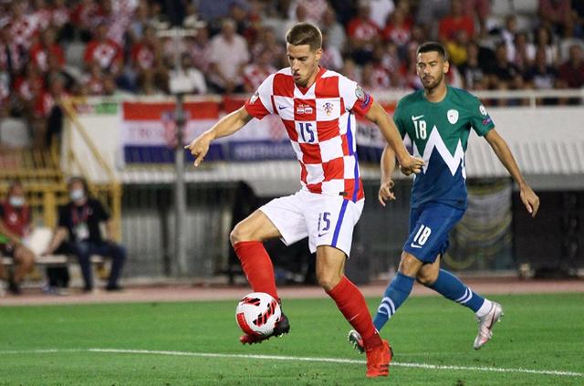 克罗地亚队将在球场上对决黑山队 克罗地亚队将在球场上对决黑山队