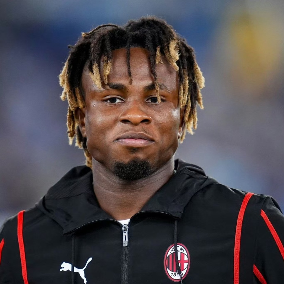 AC米兰队员集结备战，冲击联赛榜首