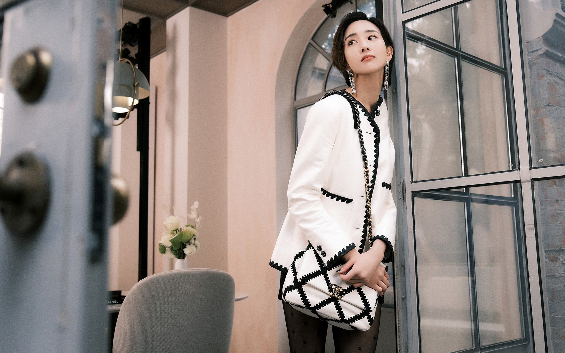 当足球战术遇上赛道风云,本泽马如何以皇马式压制接管F1争冠战