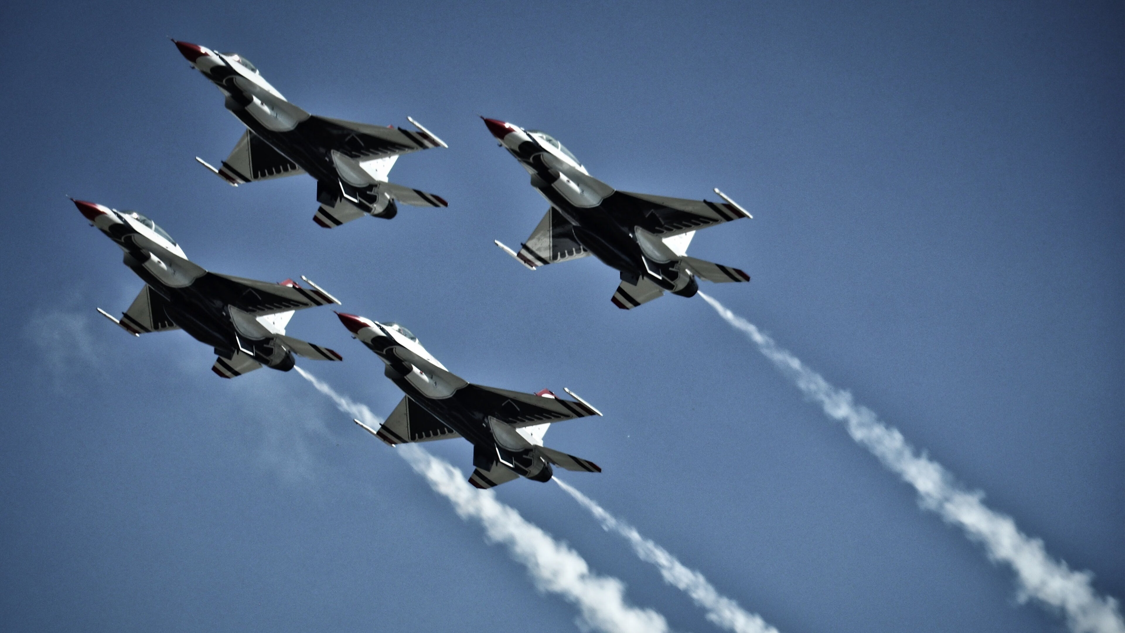 俱乐部铁军的交响乐，当切尔西的钢铁洪流遇上加拿大的森林防线，罗德里如何以双脚为全队谱写出胜利的节奏？