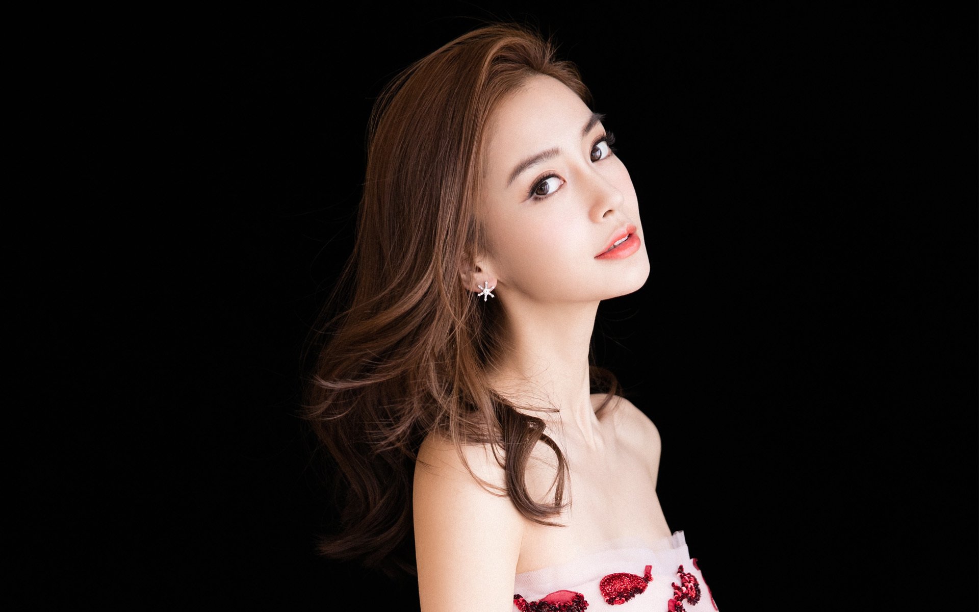 硬撼斗牛士!瑞典钢铁防线书写北欧神话,三笘薰一剑封喉—2026美加墨世界杯焦点战全景纪实